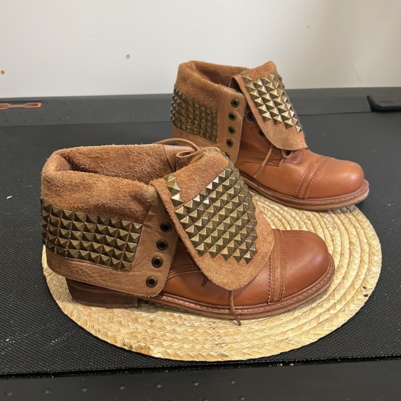 ZIGI Girl Funky Western Fold Over Leather Combat Boots Size 8.5 - Picture 5 of 16